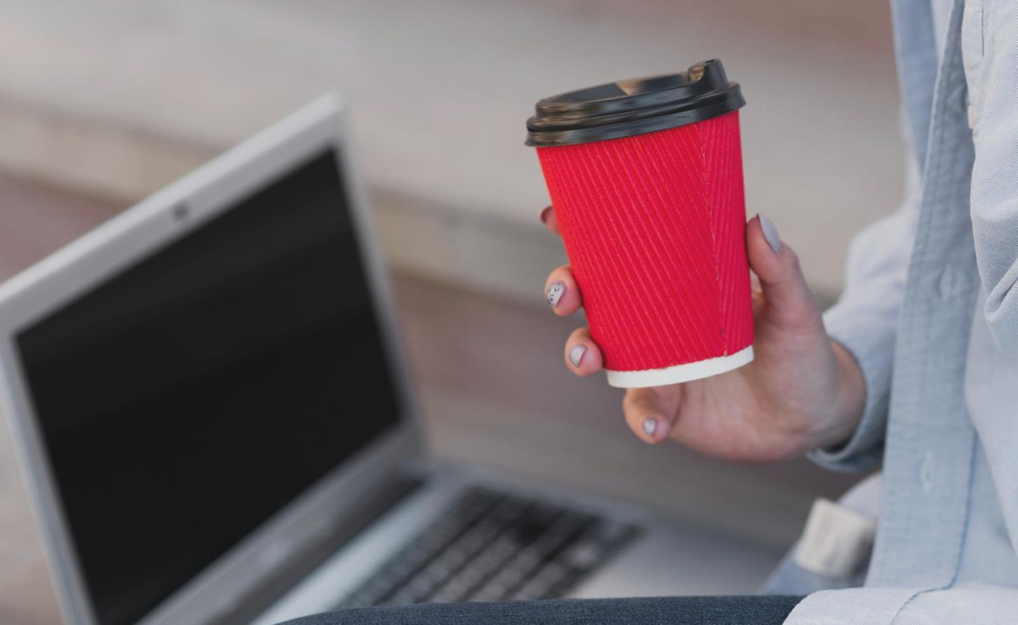 Formateur présentant une stratégie de négociation